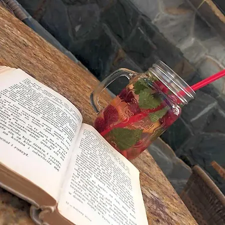 فندق مبيت وإفطار Lala 4*